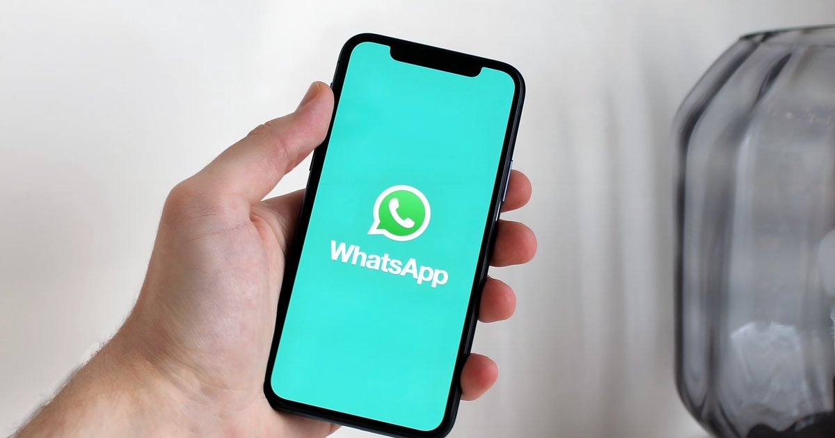 Layar HP Mati Saat Telepon WhatsApp? Periksa Sensor dan Pelindung Layar