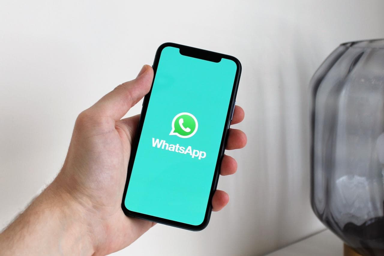 WhatsApp Siapkan Fitur Pesan Teks Sekali Lihat untuk iPhone