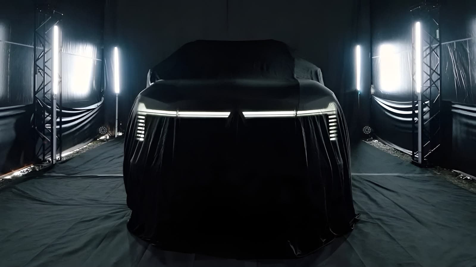 Mitsubishi Pajero 2027 Mulai Tebar Bocoran, Desain Belakang dan Interior Terungkap Jelang Peluncuran