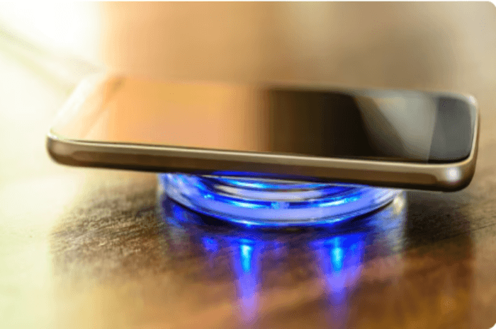 Top 5 Smartphone Terbaru 2024 dengan Fitur Wireless Charging, Teknologi Canggih untuk Kenyamanan Pengguna